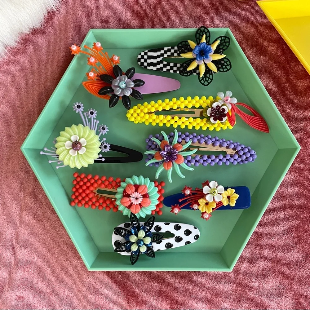 🌸 Handcrafted One of One Floral Hair Accessories 🌸 - Picture 3 of 3